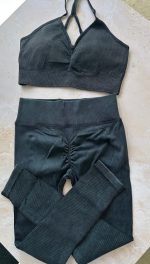 ست دو تیکه اسپورت حرفه ای دخترانه و زنانه لگ و نیمتنه کبریتی کد 7389
