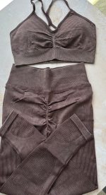 ست دو تیکه اسپورت حرفه ای دخترانه و زنانه لگ و نیمتنه کبریتی کد 7389 - Image 3
