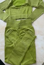 ست دو تیکه اسپورت حرفه ای دخترانه و زنانه لگ و نیمتنه کبریتی کد 7707 - Image 4