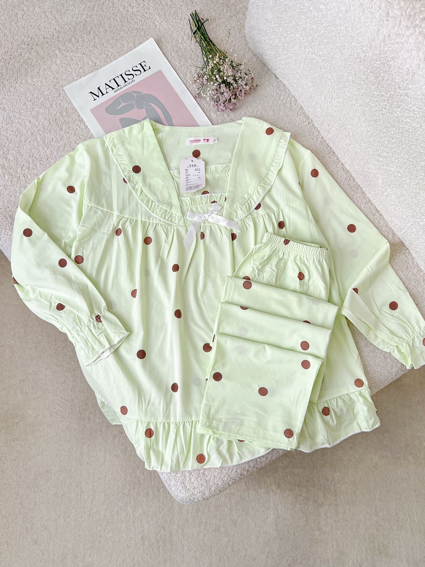 IMG_6498 ست دو تیکه راحتی بلوز آستین بلند و شلوار نخ پنبه دخترانه و زنانه کد 9237 - تصویر 1