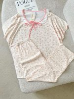 ست دو تیکه راحتی بلوز و شلوار کریشه قواره دار دخترانه و زنانه کد 9225 - Image 2
