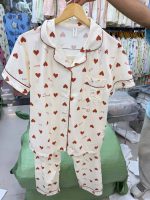 ست دو تیکه راحتی بلوزجلو دکمه و شلوار نخ پنبه وارداتی دخترانه و زنانه کد 9752 - تصویر 3